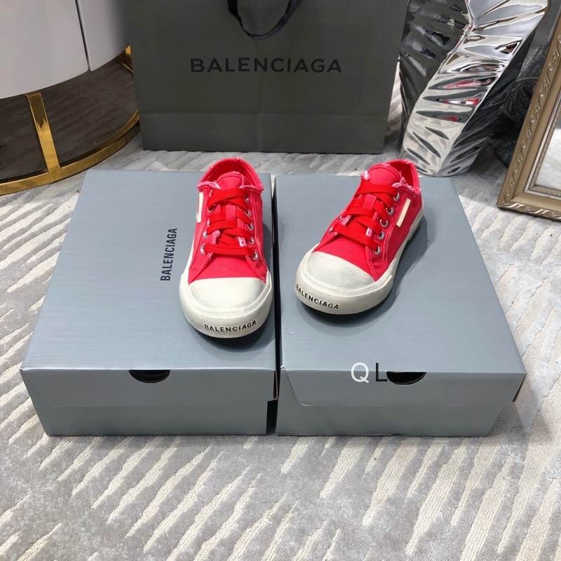 Balenciaga Men's Shoes 37